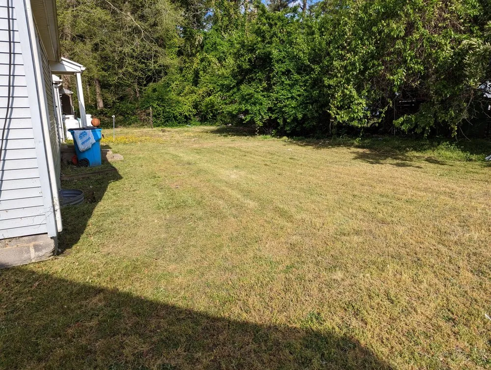 Professional landscaping services in Delmar, MD by Smooth Cuts Lawn Scaping