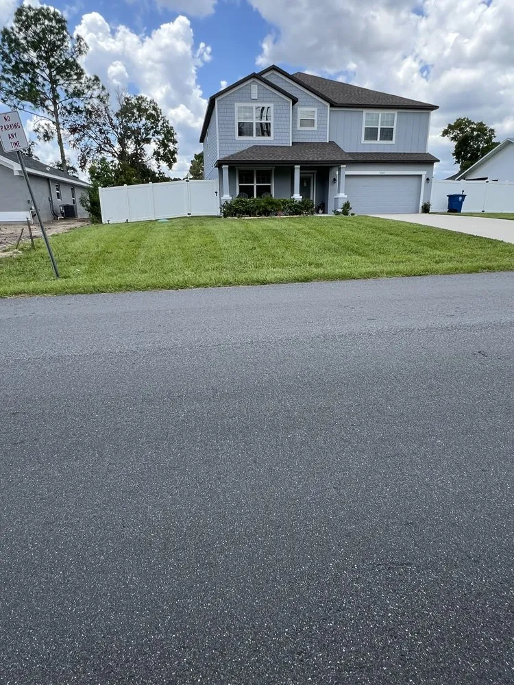 Top-rated yard cleanup service in Spring Hill, FL - Smooth Edge