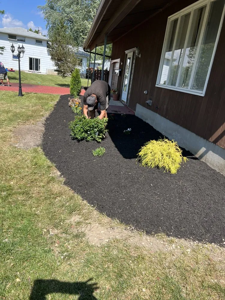 Custom outdoor landscaping in Buffalo, NY by SN Landscaping and lawn care