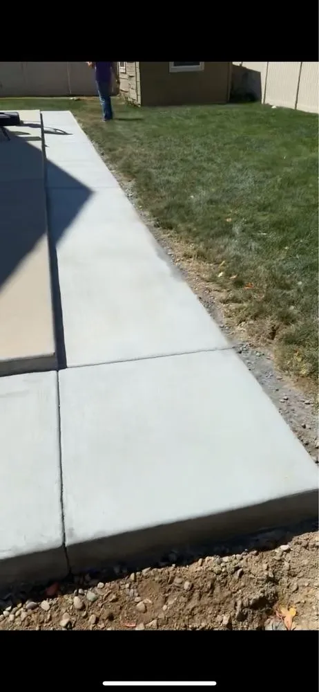 Custom landscape installation in Kuna, ID by Snake River Hardscapes