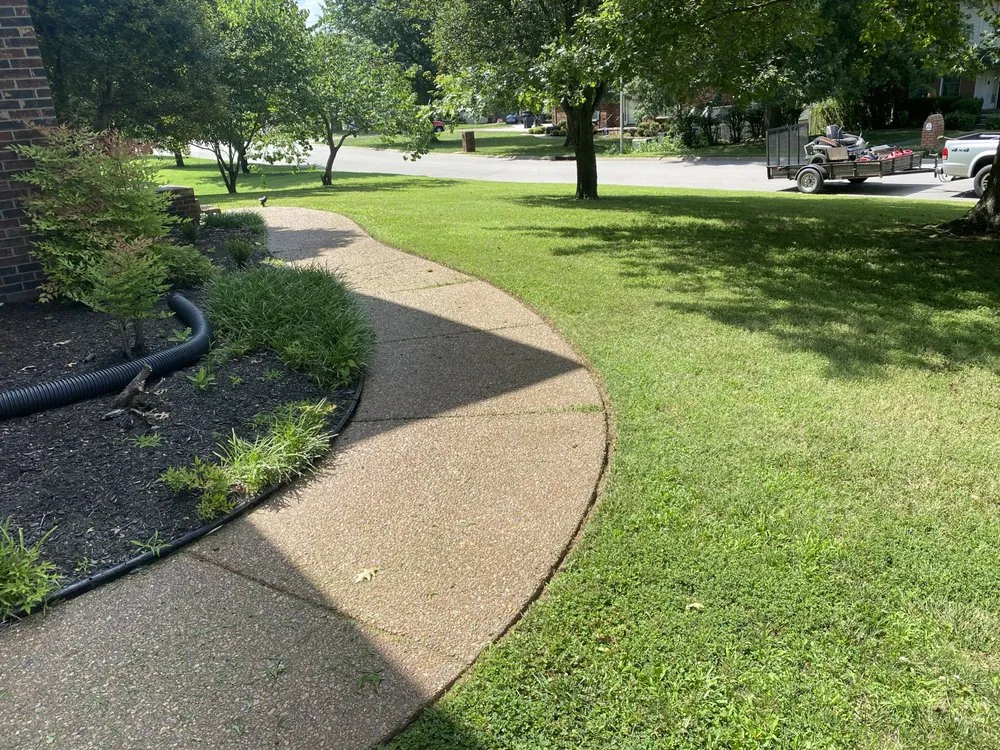Professional lawn care service for beautiful yards across Brentwood, TN - Snider’s Lawn Care