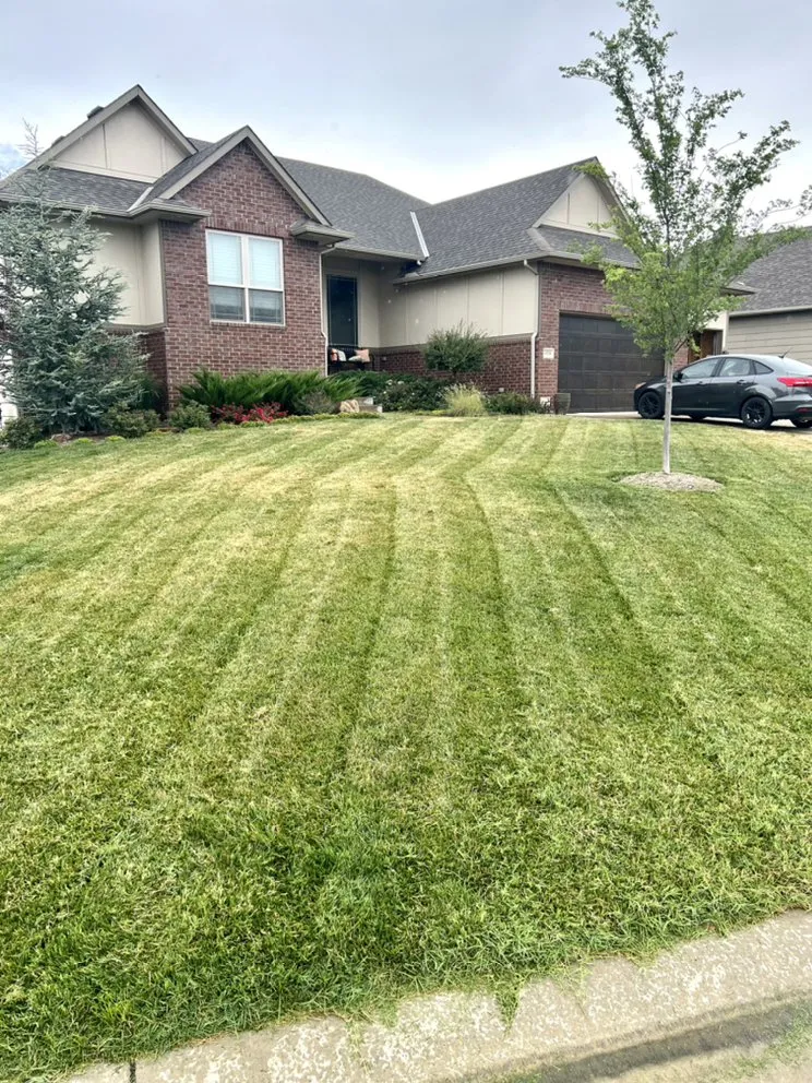 Affordable yard maintenance experts serving Wichita, KS - Snipes Lawn Care