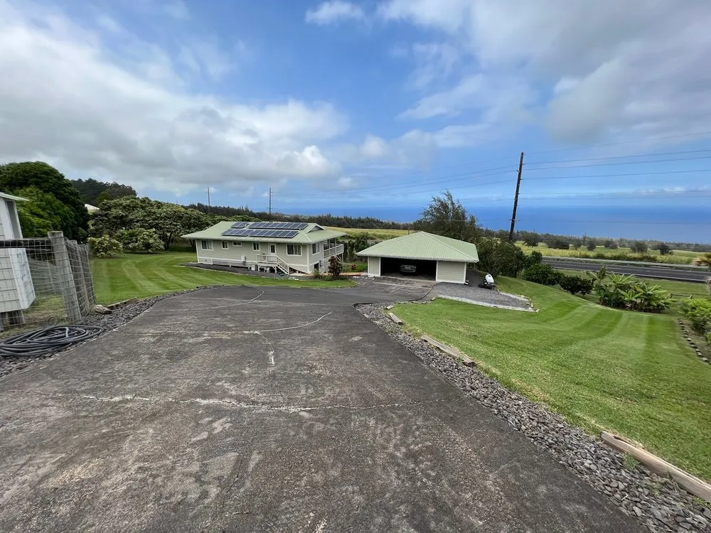 Local garden landscaping experts serving Honokaa, HI - SnipperZ Lawn Care