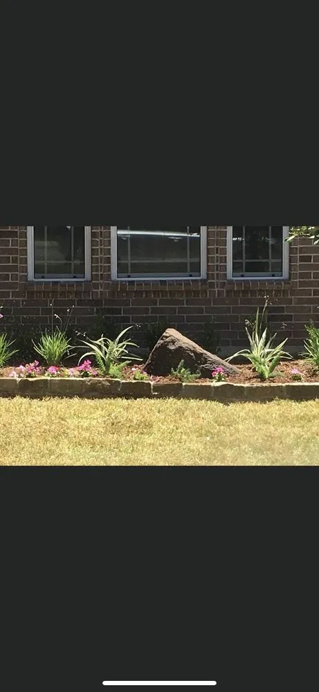 Custom lawn care service experts serving San Antonio, TX - SNL Total landscapes