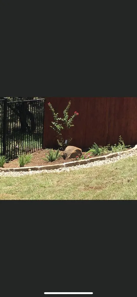 Expert yard maintenance for year-round maintenance in San Antonio, TX by SNL Total landscapes