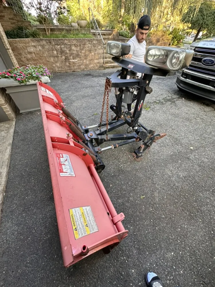 Local yard maintenance in East Hanover, NJ by SnowCat Seasonal Services