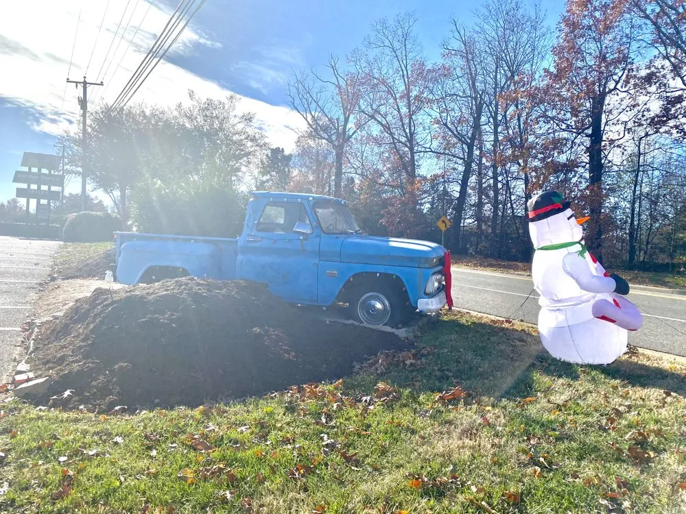 Trusted lawn mowing service experts serving Charlottesville, VA - Snow's Garden Center