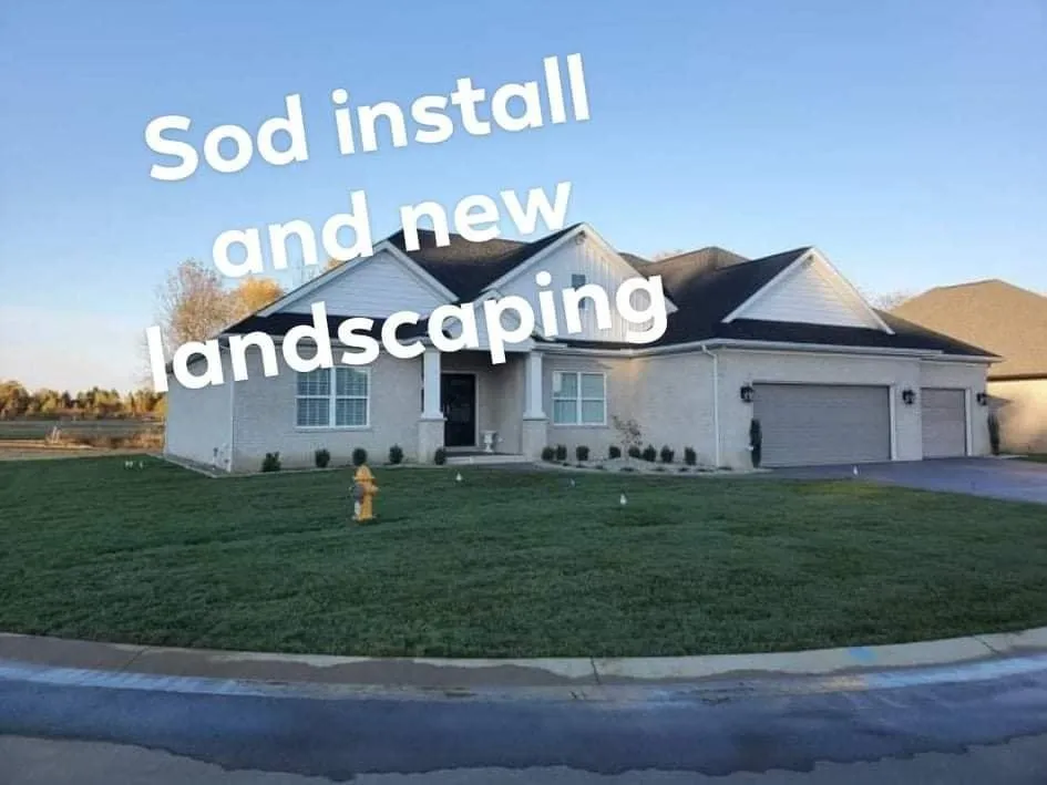 Trusted yard cleanup service in Newburgh, IN by Snow's Landscape & Nursery