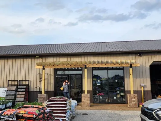 Snow's Landscape & Nursery