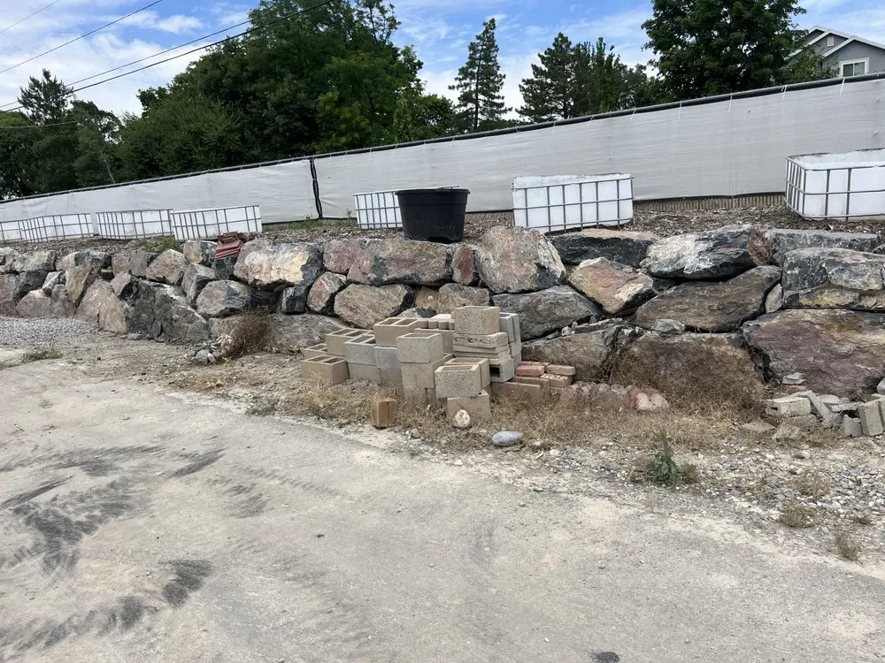 Professional garden landscaping experts serving Lehi, UT - Snowy Creek