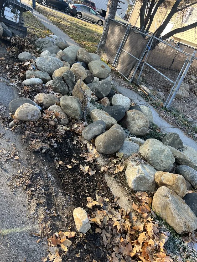 Expert outdoor landscaping in Lehi, UT - Snowy Creek