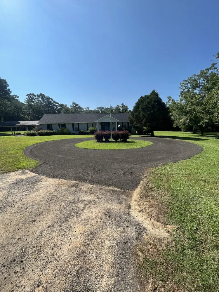 Custom residential landscaping for year-round maintenance in Monticello, FL by Snyder Contracting