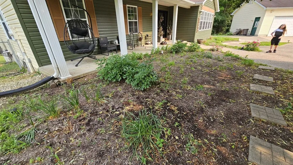 Custom residential landscaping experts serving Truesdale, MO - Snyder Landscape And Cleanup