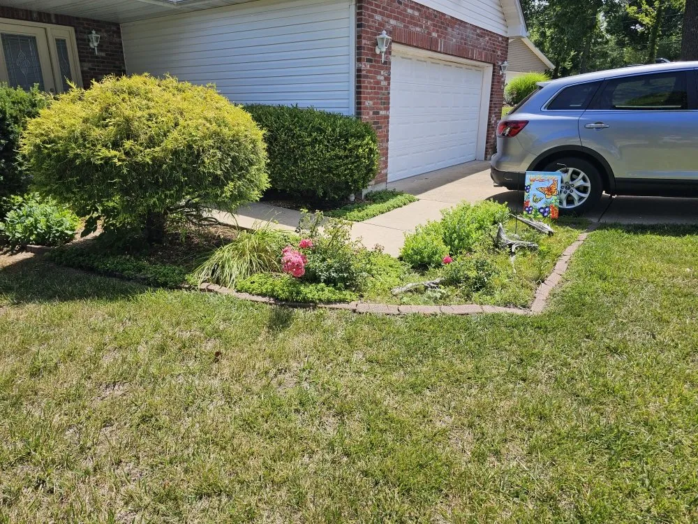 Professional lawn mowing service for homes across Truesdale, MO - Snyder Landscape And Cleanup