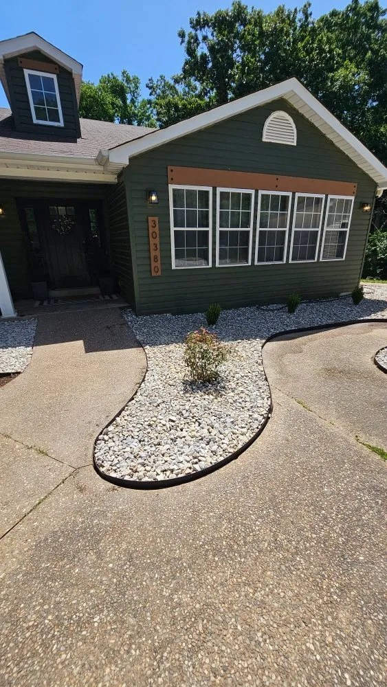 Local residential landscaping for beautiful yards across Truesdale, MO - Snyder Landscape And Cleanup