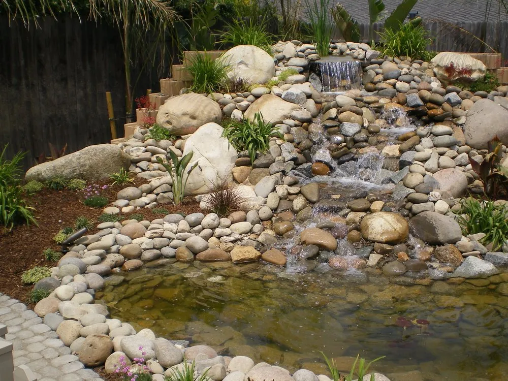 Expert lawn care service in Santa Maria, CA - Snyder Landscaping