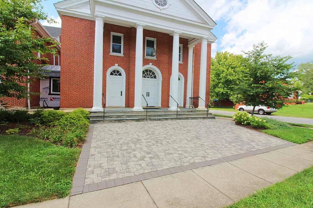 Affordable lawn care service in Roanoke, VA - Snyder Siteworks