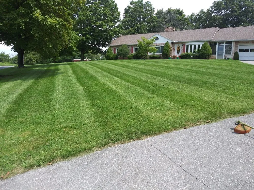 Custom lawn mowing service in Hagerstown, MD - Snyder's Lawn Care
