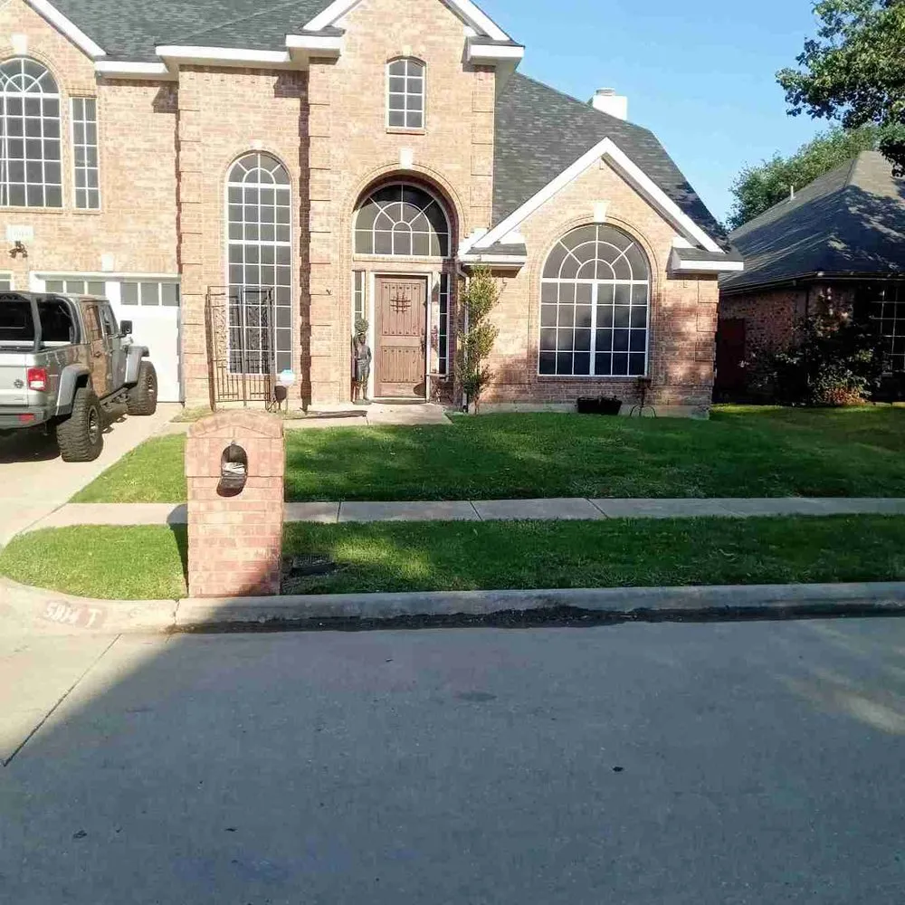 Custom garden landscaping in Fort Worth, TX by So Bold Services