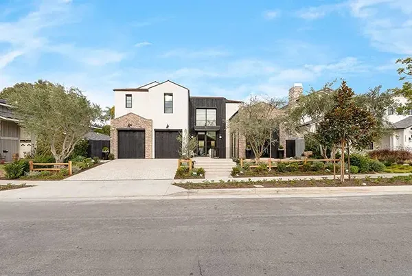 Expert yard maintenance experts serving Laguna Beach, CA - So-Cal Landscape & Design