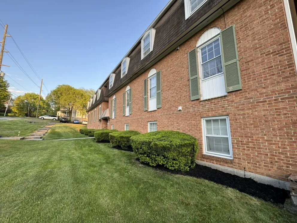 Expert outdoor landscaping for homes in Roanoke, VA by S.O. Lawn Care