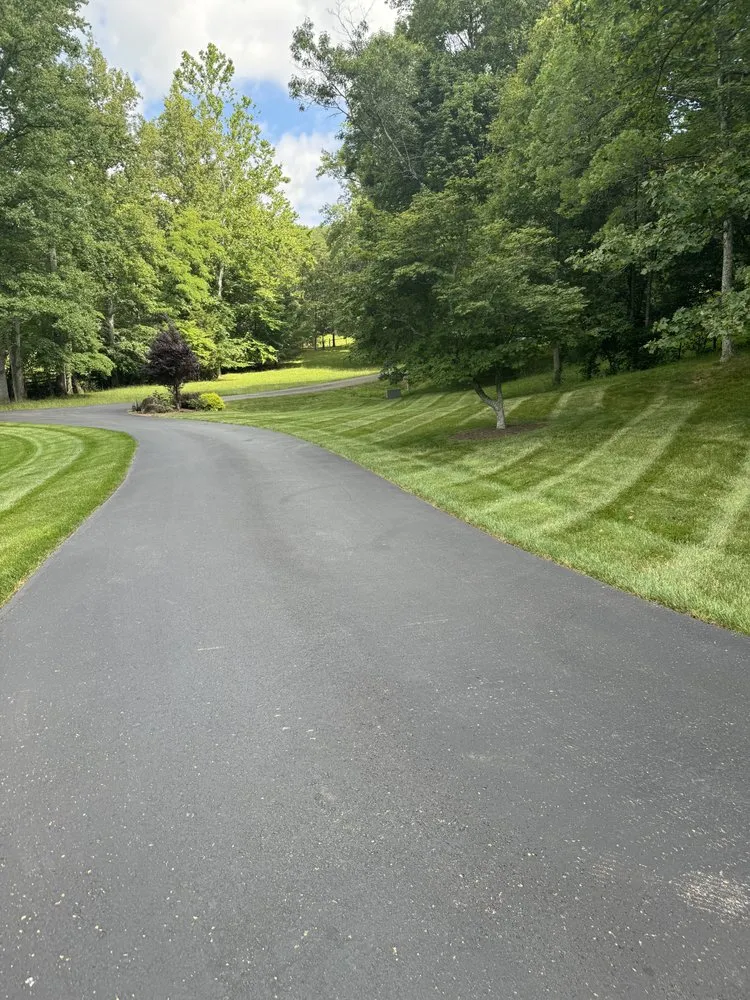Reliable garden landscaping experts serving Roanoke, VA - S.O. Lawn Care