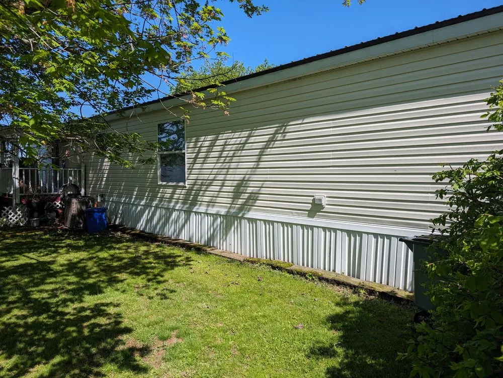 Top-rated lawn mowing service in Cranberry Township, PA - Soaring Suds