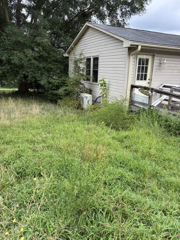 Custom yard maintenance experts serving South Boston, VA - SoBo Landscaping