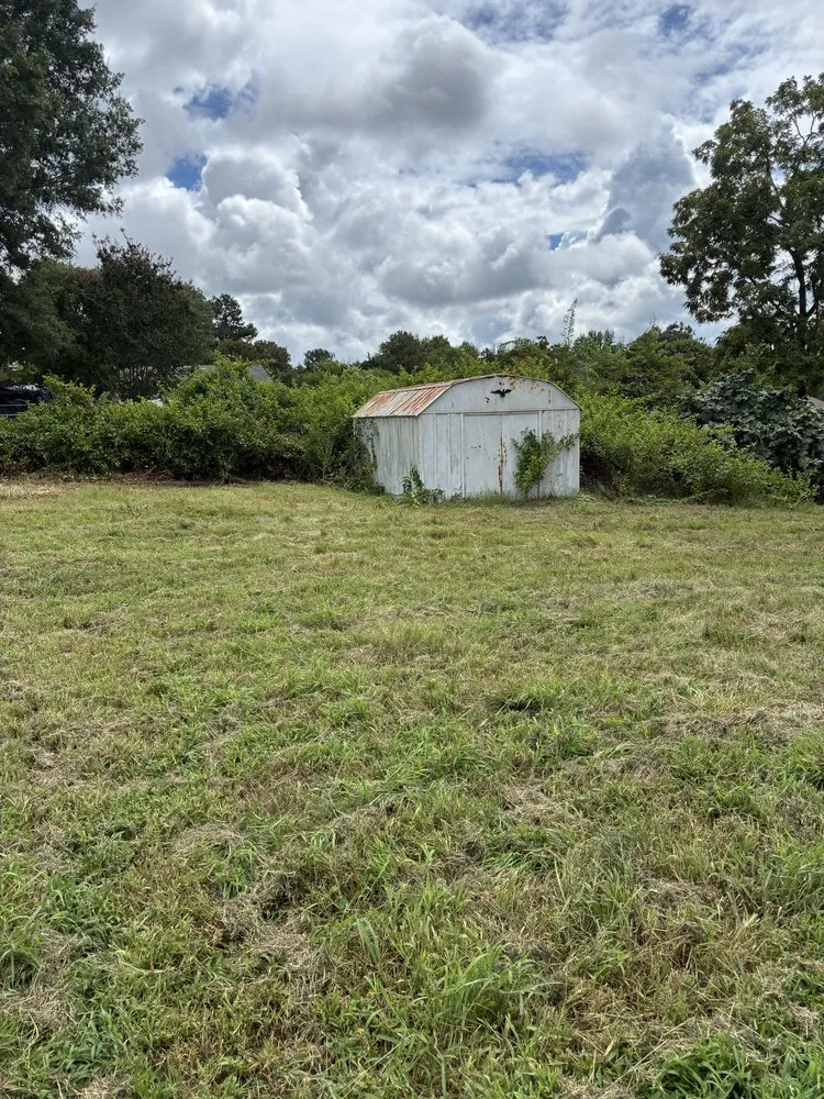 Local yard maintenance experts serving South Boston, VA - SoBo Landscaping