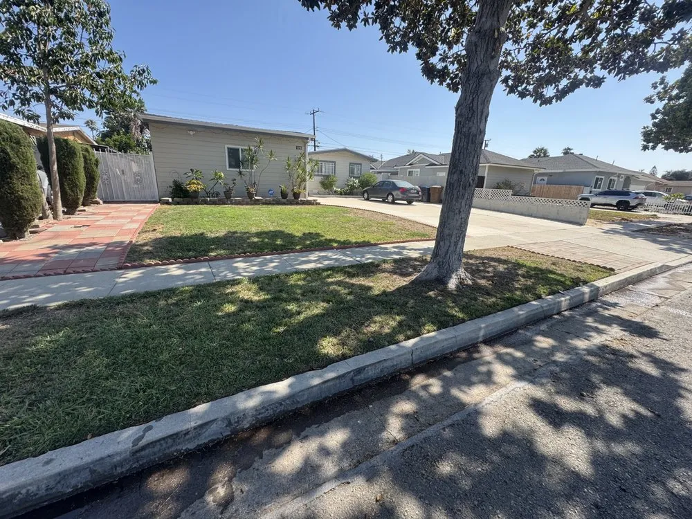 Custom lawn care service in Fullerton, CA - SoCal Lawn care and Maintenance