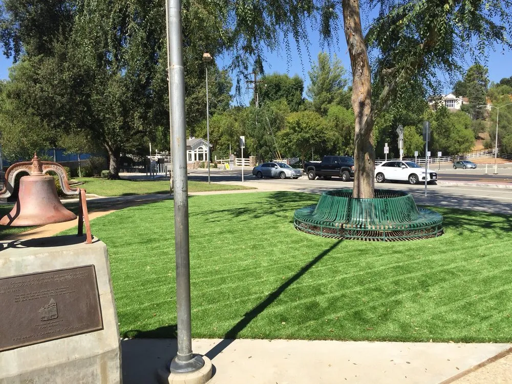 Custom garden landscaping in Thousand Oaks, CA by SoCal Sports and Turf