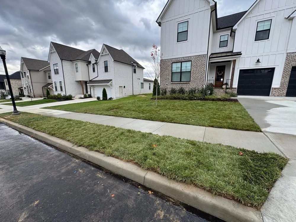 Affordable yard maintenance experts serving Brentwood, TN - Sod Source