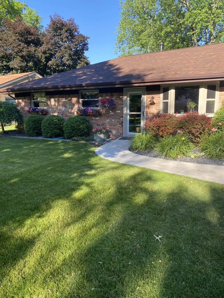 Trusted yard maintenance experts serving Maumee, OH - Soehnlen Lawn and Landscape