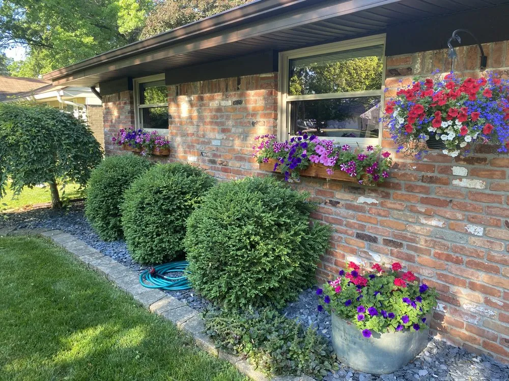 Custom lawn care service in Maumee, OH - Soehnlen Lawn and Landscape