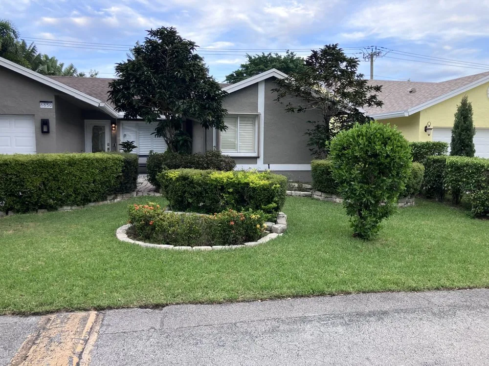 Reliable lawn mowing service in Coconut Creek, FL by Soflo Garden Design