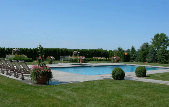 Expert yard cleanup service for beautiful yards across East Hampton, NY - Soil