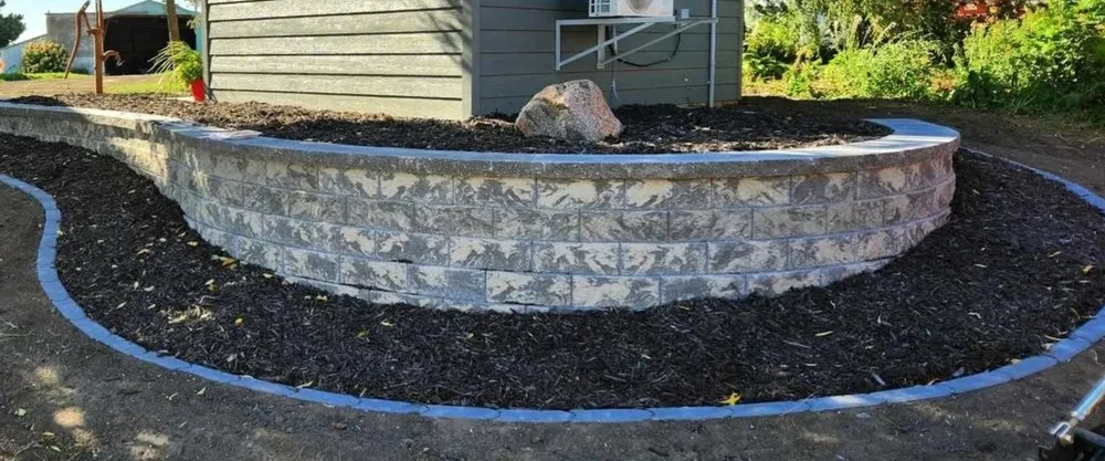 Local residential landscaping experts serving Harrisburg, SD - Soild Stone Landscaping