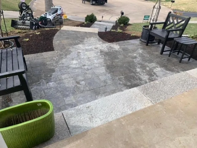 Local yard maintenance experts serving Caseyville, IL - Sol Luna-Outdoors