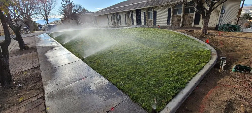 Professional yard cleanup service in Riverton, UT by Sol Valley Landscaping