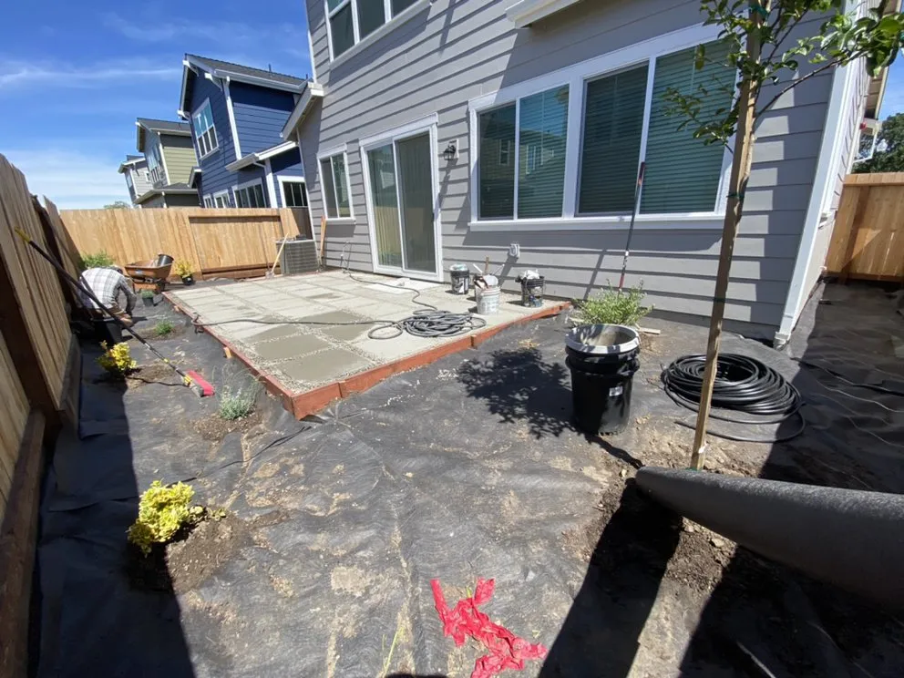 Reliable landscaping services in Santa Rosa, CA by Sola De Vega Landscaping