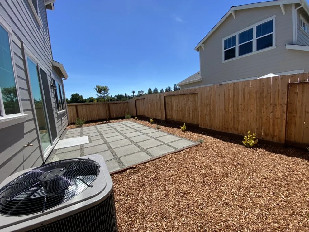 Professional yard maintenance in Santa Rosa, CA by Sola De Vega Landscaping