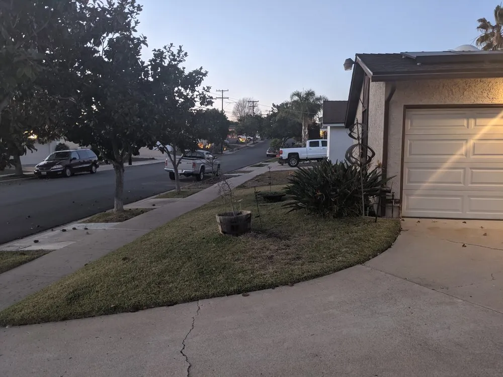 Local landscaping services experts serving Escondido, CA - Solana Landscape & construction