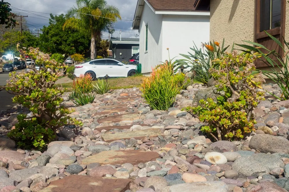 Reliable lawn care service in Escondido, CA - Solana Landscape & construction