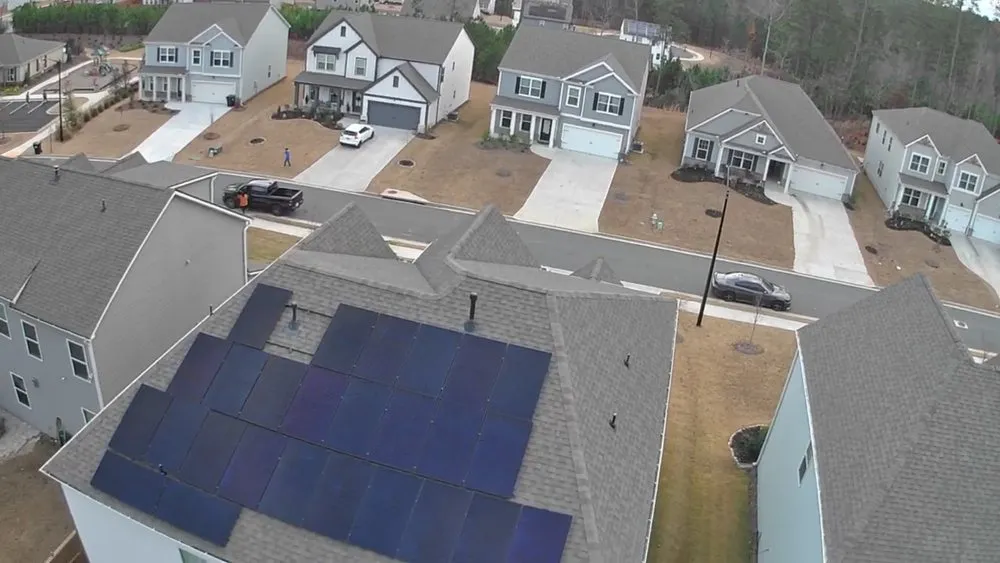 Top-rated lawn mowing service experts serving Johns Creek, GA - Solar Experts Northeast Atlanta