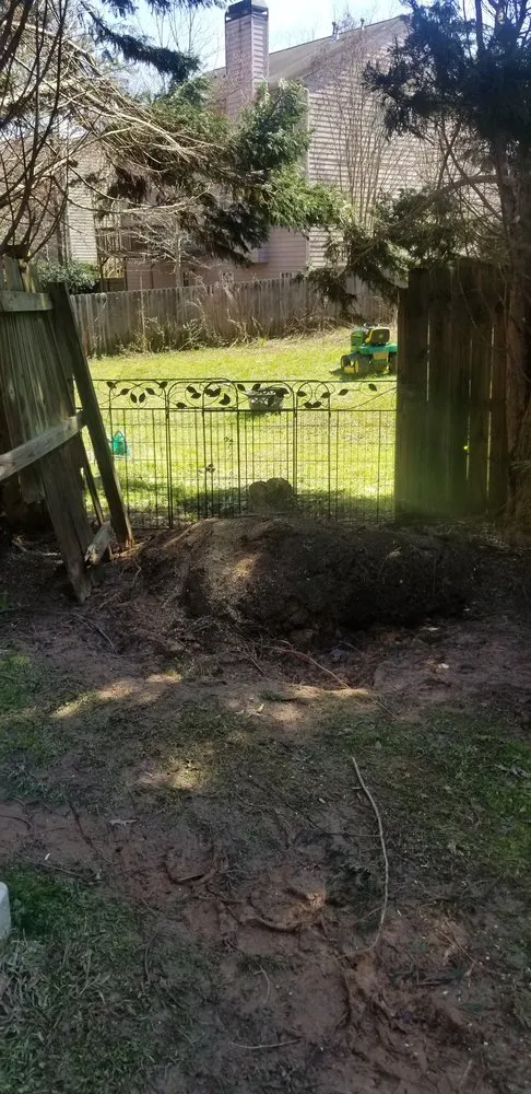 Top-rated lawn mowing service in Acworth, GA by Solazzo's Grading & Hauling