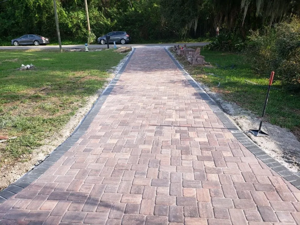 Trusted yard cleanup service experts serving Englewood, FL - Soleil Pavers