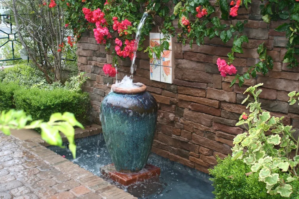 Professional lawn mowing service in Huntington Beach, CA - Solena Landscape