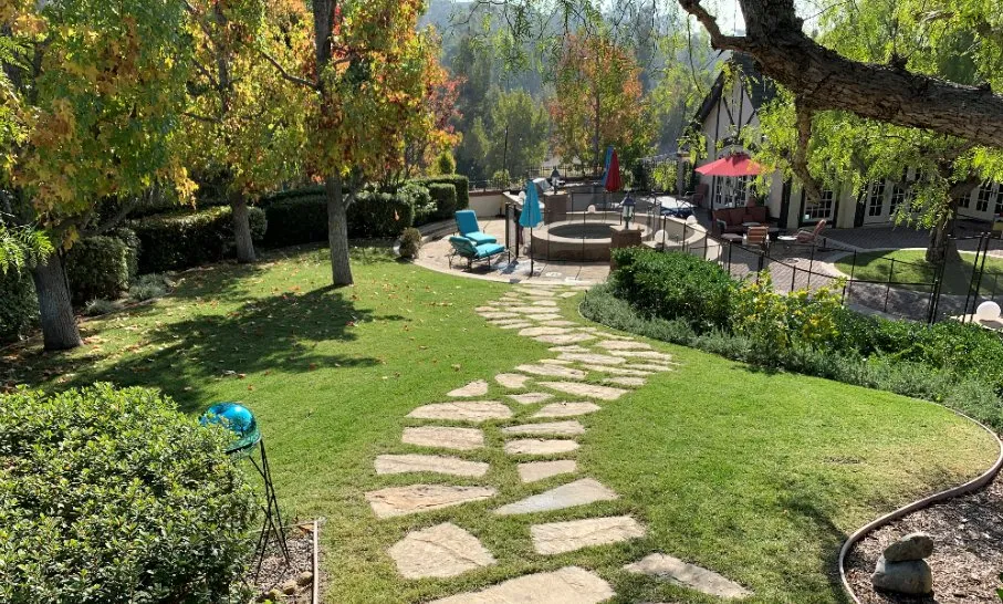 Affordable lawn mowing service in Huntington Beach, CA by Solena Landscape