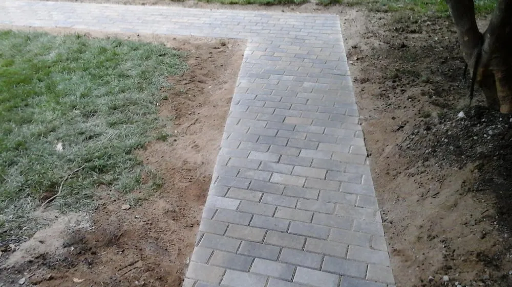 Top-rated lawn mowing service in Pittsburgh, PA by Solid Contracting