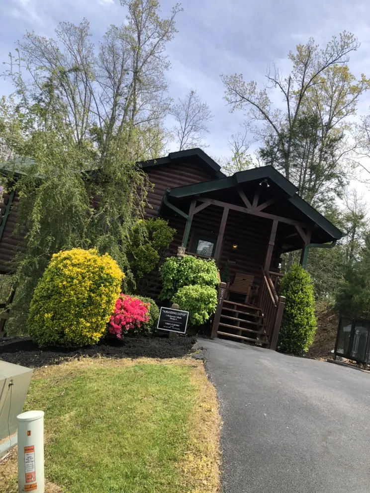 Expert outdoor landscaping experts serving Sevierville, TN - Solid Ground Landscaping